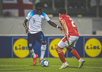 ساوثجيت يطمئن جمهور آرسنال بشأن إصابة ساكا