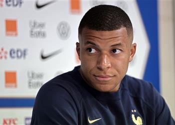 مبابي مستمر مع باريس سان جيرمان ويمكن أن يحدث كل شيء خلال عام