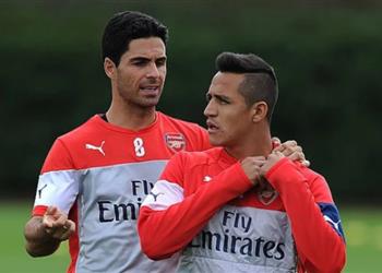 أرتيتا يحسم موقفه من رغبة سانشيز في العودة إلى آرسنال