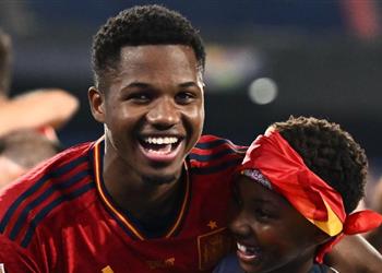 أنسو فاتي يؤكد أريد البقاء مع برشلونة في الموسم المقبل