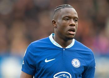 دينيس زكريا يعلن رحيله عن تشيلسي