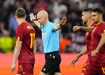 الدوري الإنجليزي ينتقد الهجوم ضد أنتوني تايلور نشعر بالصدمة والفزع