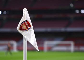 تقارير آرسنال يقدم عرض ا رسمي ا للتعاقد مع مدافع أياكس