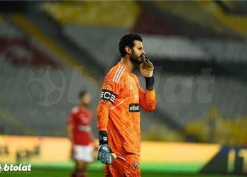 محمد الشناوي يوضح موقفه من الرحيل عن الأهلي وسبب مشاجرته مع طبيب الهلال السوداني