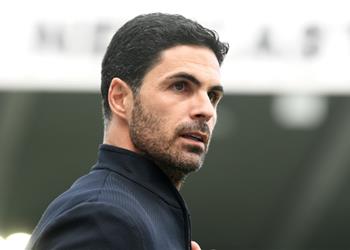 ذا أثلتيك آرسنال يحسم أولى صفقاته الصيفية