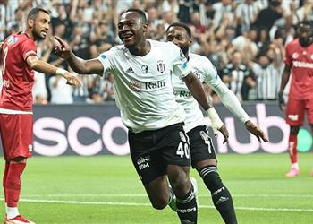 ثنائي فرنسي وقطري يصارعان الأهلي على ضم موليكا