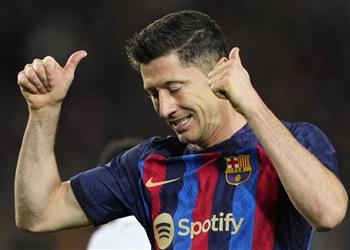 ليفاندوفسكي يرفض 150 مليون يورو في الموسم من الدوري السعودي