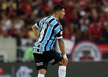 رئيس جريميو سواريز يحتاج إلى تركيب طرف صناعي