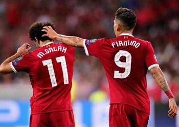 محمد صلاح عن فيرمينو لا يهتم بتسجيل أهداف كثيرة ويضحي بنفسه من أجل الفريق