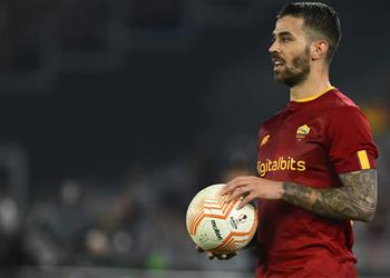 الأهلي السعودي يسعى لضم سبينازولا من روما