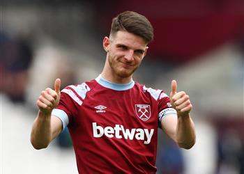 ديلي ميل توضح موقف ديكلان رايس من الانتقال إلى مانشستر سيتي