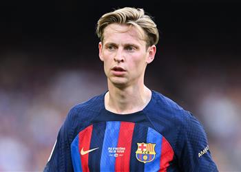 سبورت تثير التكهنات حول مستقبل دي يونج مع برشلونة