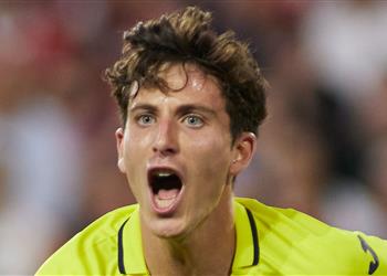 أستون فيلا يتوصل إلى اتفاق بشأن صفقة باو توريس