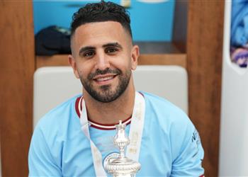 رياض محرز يسخر من ارتباطه بمغادرة مانشستر سيتي إلى الدوري السعودي