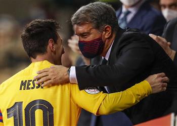 لابورتا يثير حيرة جماهير برشلونة بشأن صفقة ميسي