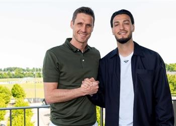 رسمي ا بوروسيا دورتموند يعلن تعاقده مع رامي بن سبعيني