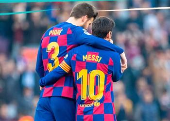 بيكيه يوجه رسالة إلى لابورتا بسبب ميسي من عليه الرحيل الآن
