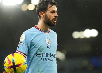 برناردو سيلفا يقرر الرحيل عن مانشستر سيتي وسباق ثنائي لضمه