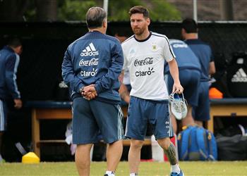 إنتر ميامي يقترب من تعيين مدرب برشلونة والأرجنتين السابق