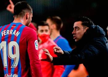 سبورت تشافي يبلغ فيران توريس بموقفه من الاستمرار مع برشلونة