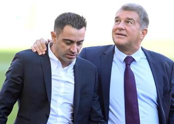 تقارير توضح تفاصيل اجتماع تشافي مع إدارة برشلونة