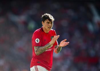 مانشستر يونايتد يحسم موقفه من رحيل ليندلوف