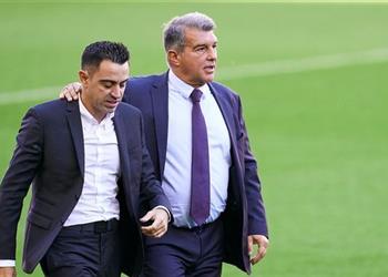 شيرينجيتو تشافي يجمد مفاوضات تجديد عقده مع برشلونة