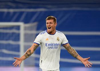 كروس يوضح سر عودة ريال مدريد في المباريات ونصيحة يوب هاينكس