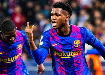 برشلونة يوضح موقف ديمبلي من الانتقال إلى باريس سان جيرمان ويحسم مستقبل فاتي