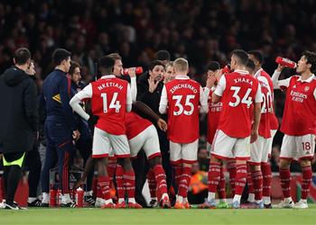 تشكيل آرسنال أمام نورنبيرج ودي ا موقف محمد النني