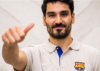 جوندوجان أشجع برشلونة منذ أيام ريكارد ومتحمس للعب مع ثلاثي الفريق