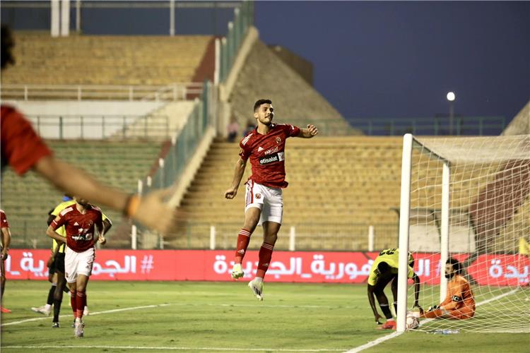 محمد شريف في مباراة الاهلي والمقاولون العرب