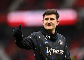 مانشستر يونايتد يوجه رسالة إلى ماجواير بعد تجريده من شارة القيادة