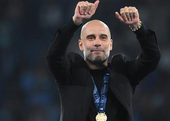 جوارديولا يستهدف صفقة من برشلونة بعد رحيل جوندوجان