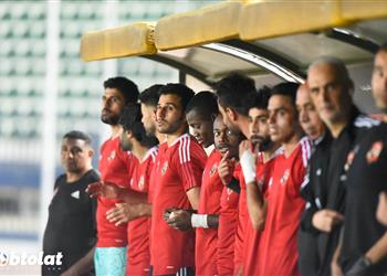 بدلاء الأهلي أمام فيوتشر في الدوري المصري أحمد عبد القادر يجاور محمد شريف