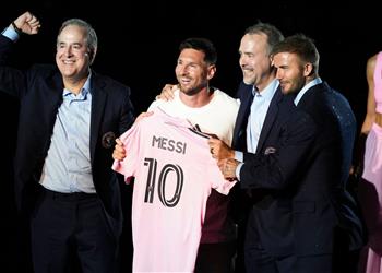 بيكهام ميسي هدية لكرة القدم الأمريكية ونتعاقد مع لاعبين لديهم الطموح