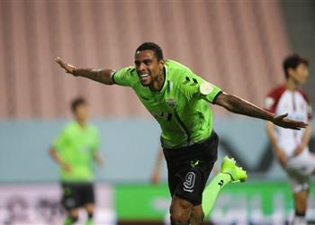 3 عقبات تنهي مفاوضات الأهلي لضم جوستافو سوزا