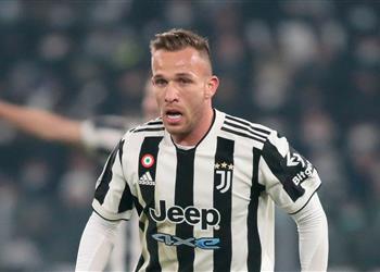 يوفنتوس ي علن تجديد عقد آرثر وإعارته