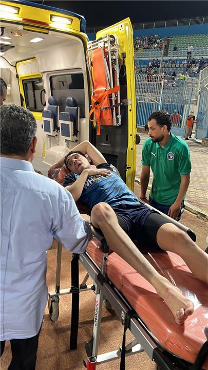 نقل محمد حمدي لاعب بيراميدز الي المستشفي بعد اصابته امام الاهلي