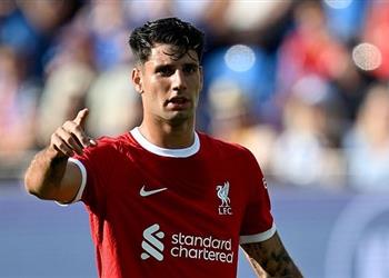 ليفربول يعلن سبب غياب سوبوسلاي عن مباراة جروثر فيورث