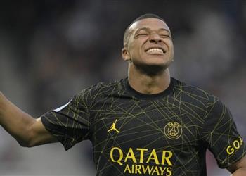 من أجل مبابي برشلونة ي حدد 6 لاعبين للصفقة التبادلية مع باريس سان جيرمان