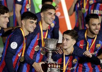 تقارير برشلونة يتجاهل رغبة لاعبه في الاستمرار ويعرضه للبيع