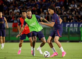 تشكيل باريس سان جيرمان ضد النصر ودي ا أسينسيو أساسي ا وشقيق مبابي ونيمار على دكة البدلاء