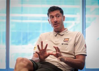 ليفاندوفسكي يتحدث عن موعد اعتزاله وأكثر ما أحزنه في برشلونة