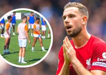 رغم عدم الإعلان عن الصفقة هندرسون يظهر في تدريبات الاتفاق السعودي