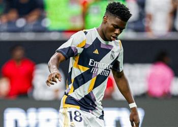 ذا أثلتيك توضح موقف أنشيلوتي من استمرار تشواميني مع ريال مدريد وسط أنظار ليفربول