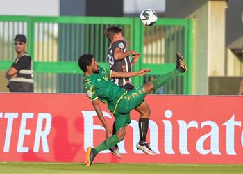 فيديو الشرطة يهزم الصفاقسي ويتصدر المجموعة الأولى في البطولة العربية