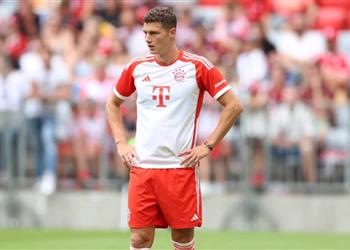 ناديان إنجليزيان ينافسان يوفنتوس على ضم بافارد من بايرن ميونخ