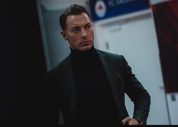 رسمي ا سالزبورج يقيل يايسله بسبب الأهلي السعودي