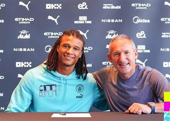 رسمي ا مانشستر سيتي يعلن تجديد عقد ناثان آكي حتى 2027